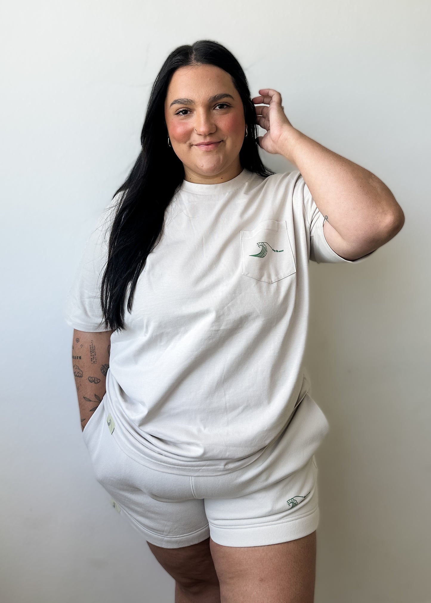 Along the Waves Pocket Tee - Bone