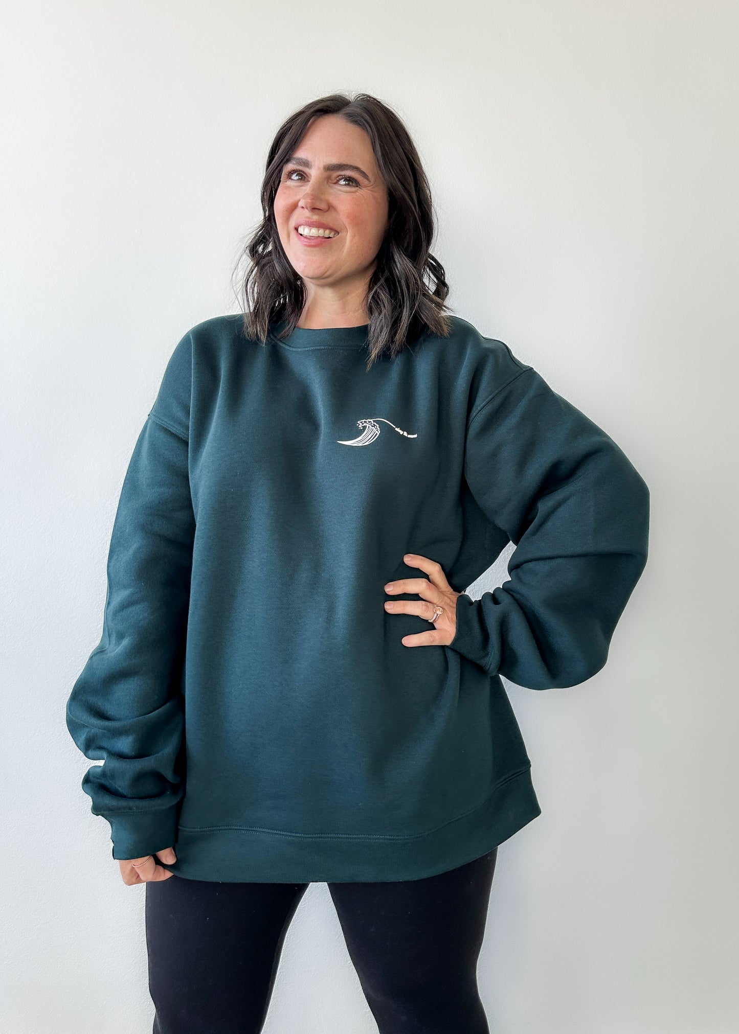 Along the Waves Lounge Crewneck - Evergreen