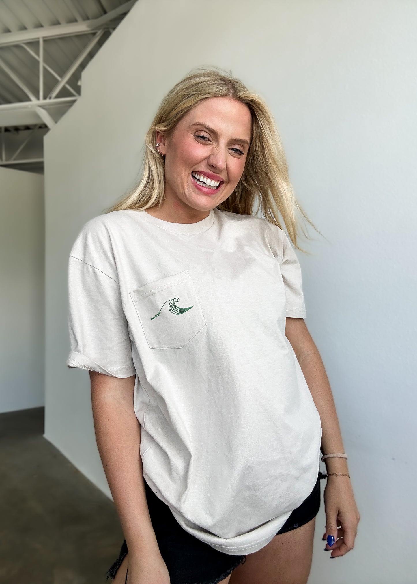 Along the Waves Pocket Tee - Bone