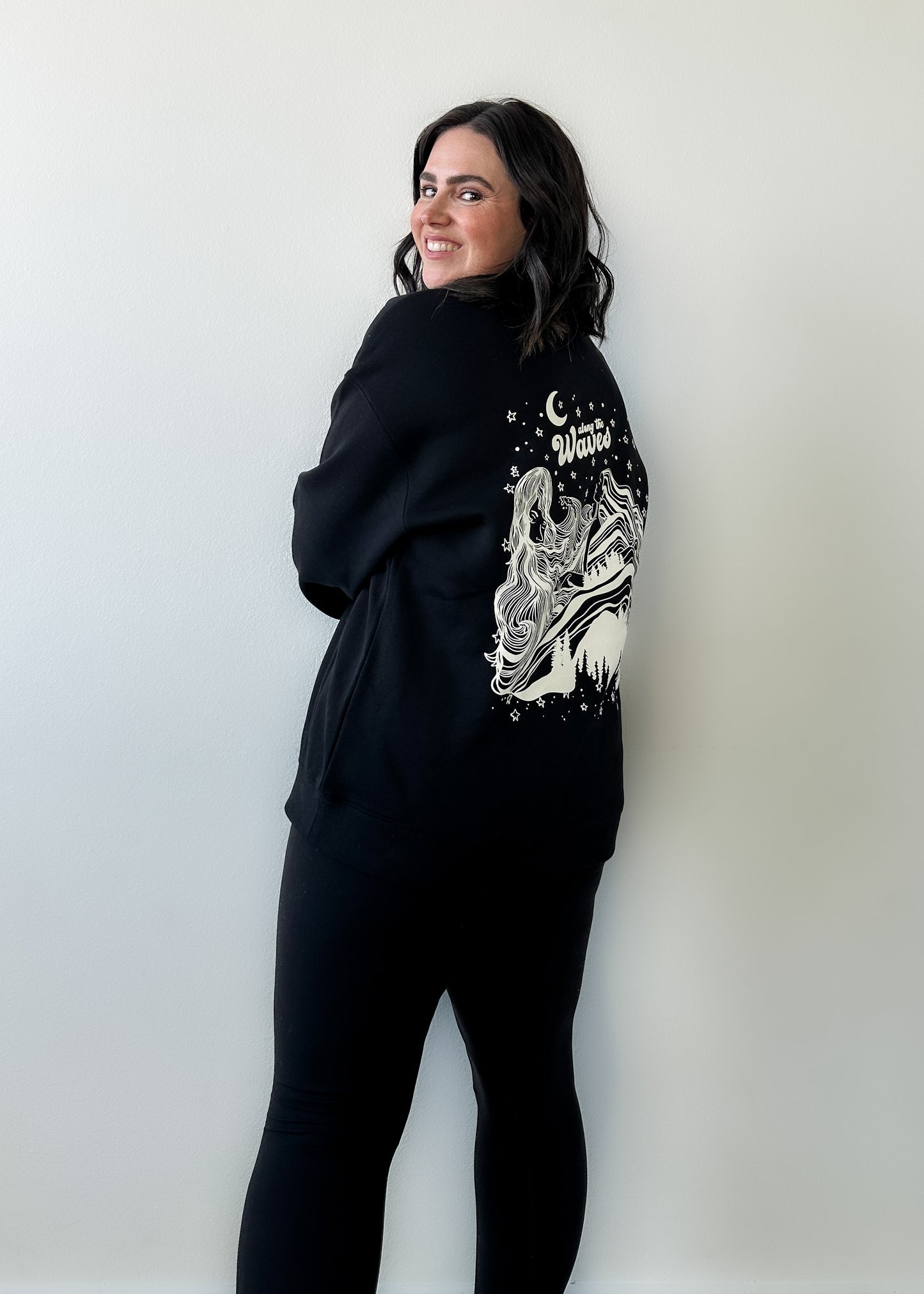 Along the Waves Lounge Crewneck - Black