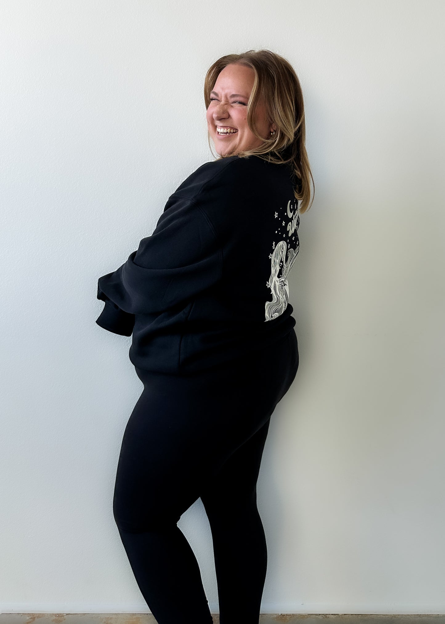 Along the Waves Lounge Crewneck - Black