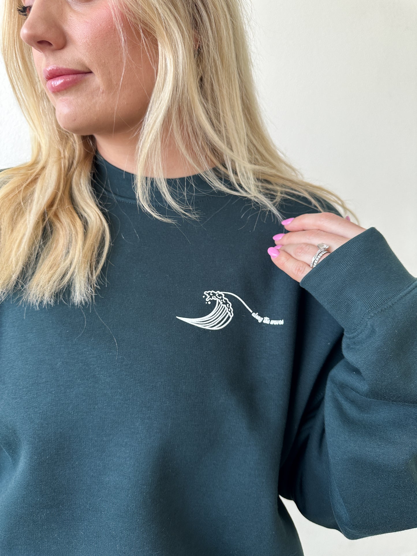 Along the Waves Lounge Crewneck - Evergreen