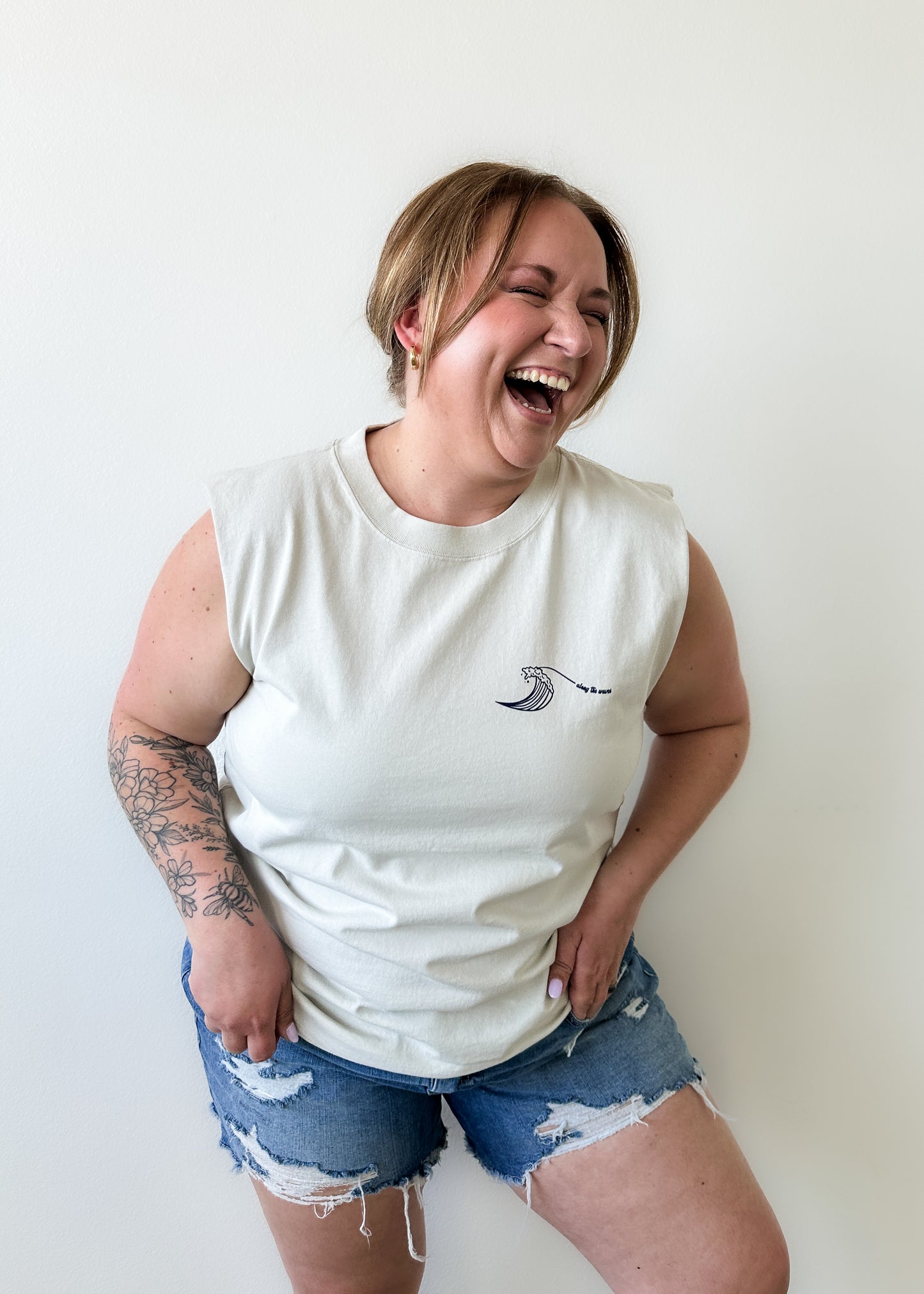 Along the Waves Band Tank