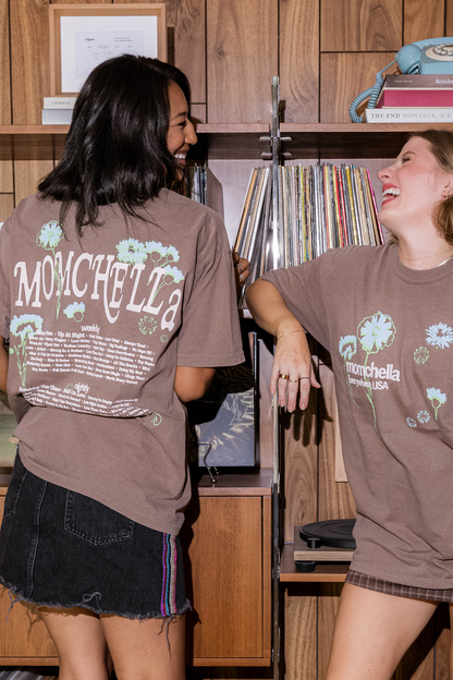 Momchella Tee