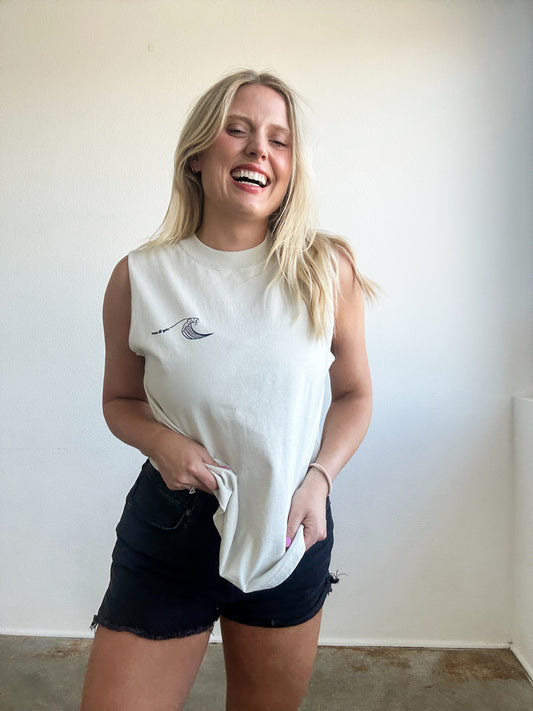 Along the Waves Band Tank